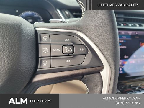 New 2025 Jeep Grand Cherokee L Limited w/ Luxury Tech Group II AWD/4WD image 26