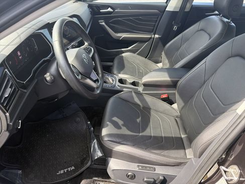 Used 2024 Volkswagen Jetta SEL FWD image 19