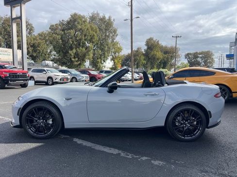 Used 2024 MAZDA MX-5 Miata Club image 9