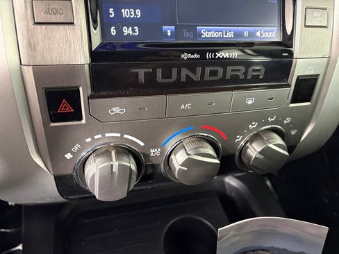 Used 2018 Toyota Tundra SR5 w/ SR5 Upgrade Package RWD image 20