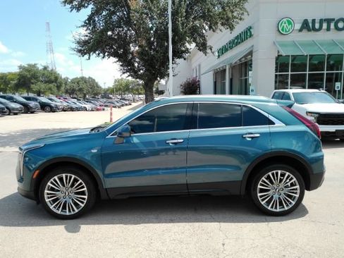 Used 2024 Cadillac XT4 Premium Luxury FWD image 12