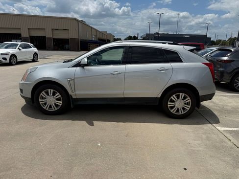 Used 2015 Cadillac SRX Luxury w/ Driver Awareness Package FWD image 3