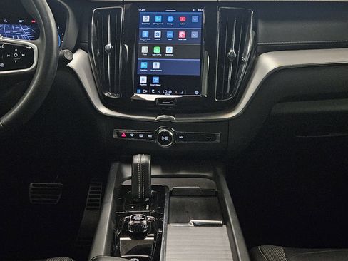 Used 2022 Volvo XC60 B5 R-Design w/ Advanced Package image 14