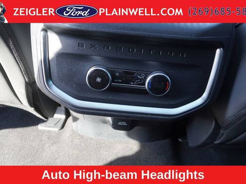 Used 2025 Ford Expedition Active AWD/4WD image 17