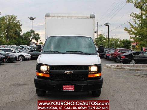 Used 2016 Chevrolet Express 3500 image 2