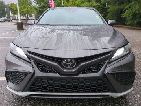 Used 2023 Toyota Camry XSE image 9