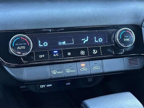 Certified 2025 Hyundai Elantra Sport image 20