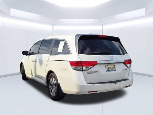 Used 2016 Honda Odyssey SE image 2
