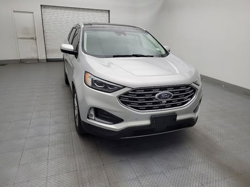 Used 2019 Ford Edge Titanium w/ Equipment Group 301A FWD image 14
