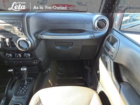 Used 2018 Jeep Wrangler Unlimited Sport S image 27