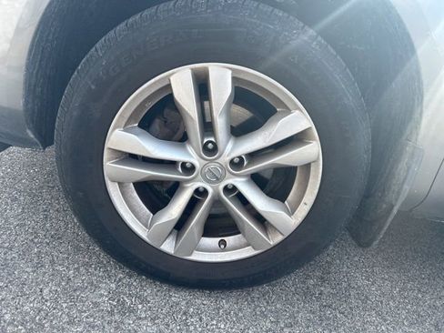 Used 2013 Nissan Rogue SV w/ Premium Pkg image 35