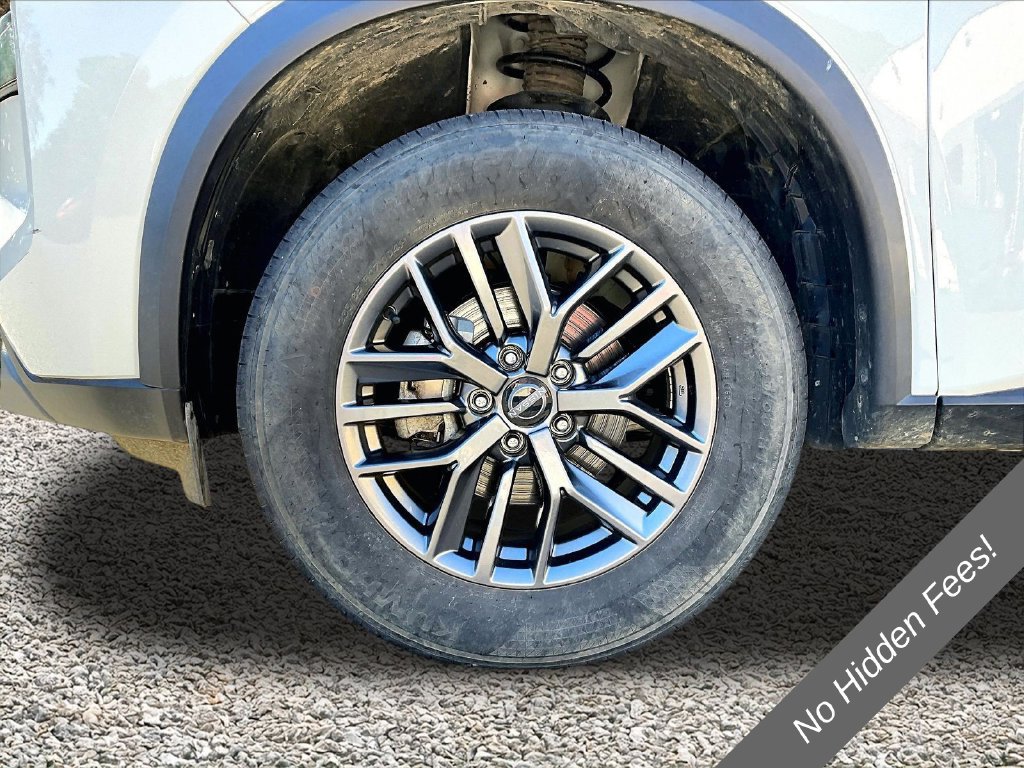 Used 2023 Nissan Rogue S AWD/4WD image 8