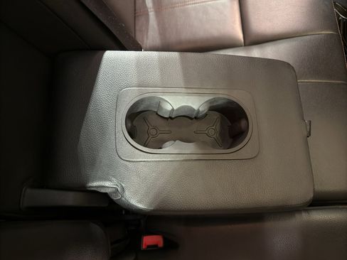 Used 2014 Ford Edge Limited w/ Equipment Group 301A AWD/4WD image 28