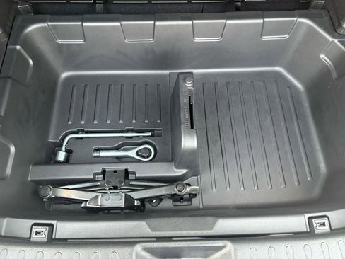 Used 2013 Nissan Juke SV image 11