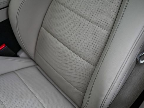 Used 2022 Mercedes-Benz GLE 350 4MATIC image 23