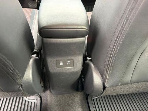 Certified 2025 Nissan Kicks SR AWD/4WD image 21