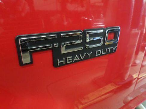 Used 1997 Ford F250 4x4 Regular Cab Heavy Duty image 10