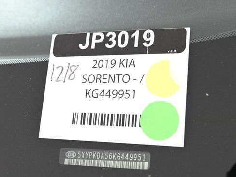 Used 2019 Kia Sorento SX image 35