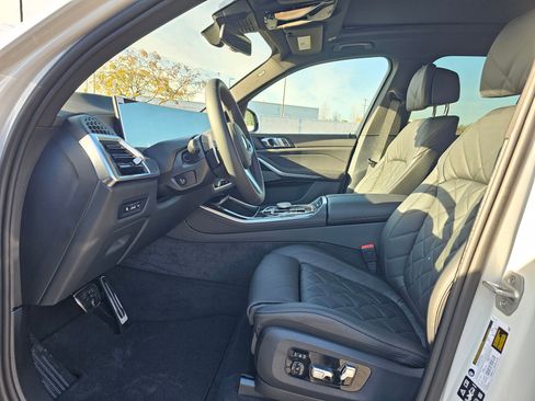 New 2026 BMW X5 xDrive40i w/ M Sport Package image 11