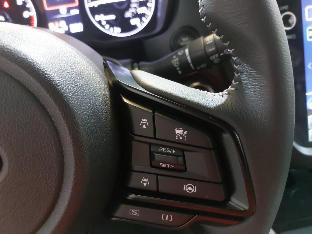 Used 2025 Subaru Forester Premium AWD/4WD image 18