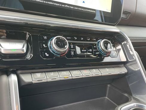 Used 2024 GMC Sierra 2500 Denali Ultimate image 31