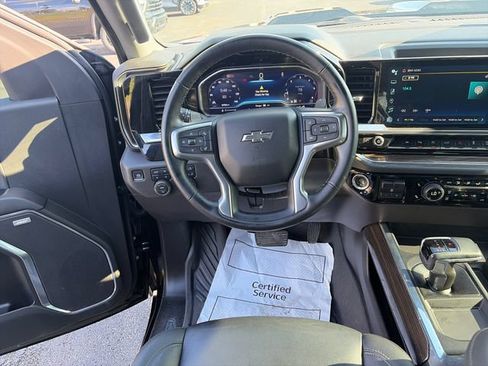 Used 2024 Chevrolet Silverado 1500 LT Trail Boss w/ Convenience Package II AWD/4WD image 13