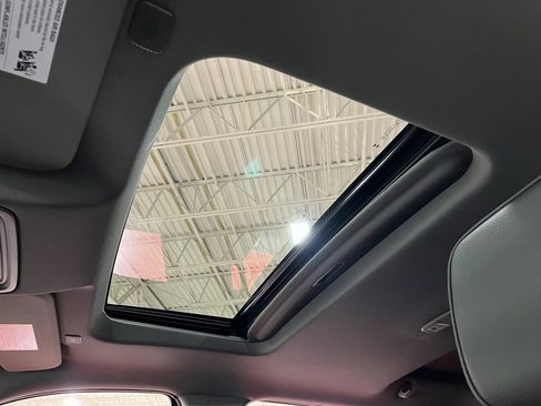 Used 2025 GMC Sierra 3500 Denali w/ Denali Reserve Package image 12