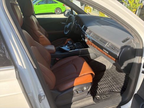 Used 2017 Audi Q7 3.0T Prestige image 5