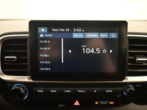 New 2025 Hyundai Venue SE FWD image 15