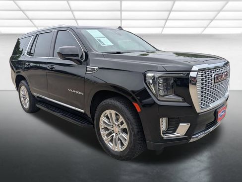 Used 2021 GMC Yukon SLT RWD image 1