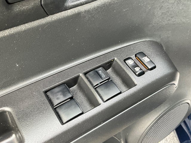 Used 2015 Scion xB FWD image 16
