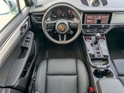 Certified 2026 Porsche Macan AWD/4WD image 15