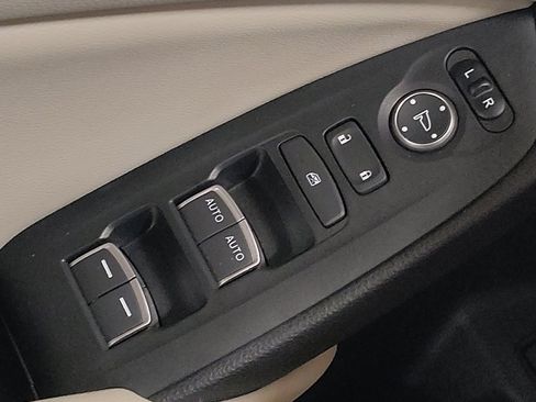 Used 2018 Honda Accord Touring image 27