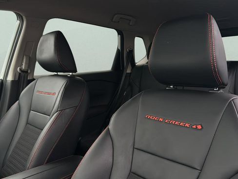 Used 2025 Nissan Rogue SV image 15