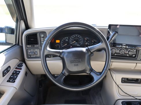 Used 2002 GMC Yukon XL 2500 SLT image 31