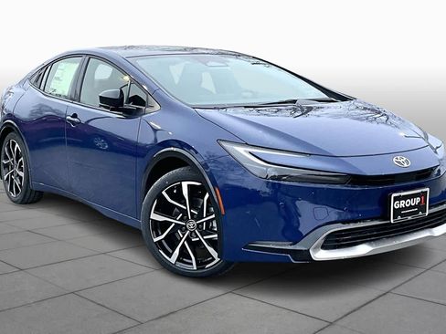 Used 2026 Toyota Prius XSE image 2