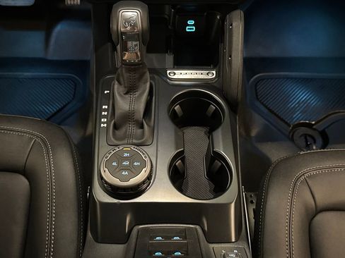 New 2025 Ford Bronco Badlands image 16