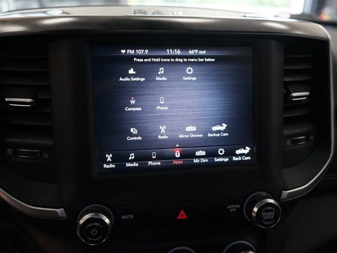 Used 2019 RAM 1500 Big Horn AWD/4WD image 32