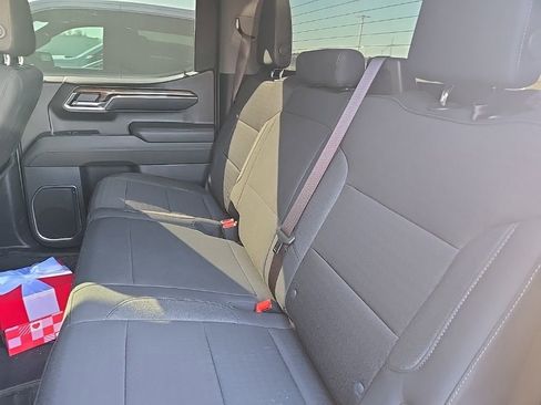 Used 2024 Chevrolet Silverado 1500 LT image 9