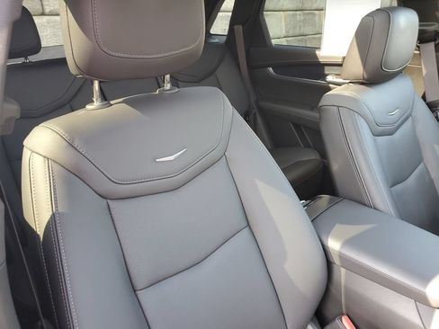Certified 2024 Cadillac XT5 Premium Luxury w/ LPO, Floor Liner Package AWD/4WD image 35