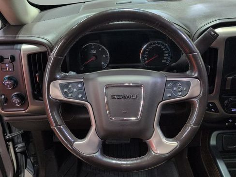 Used 2018 GMC Sierra 1500 Denali w/ Denali Ultimate Package AWD/4WD image 9