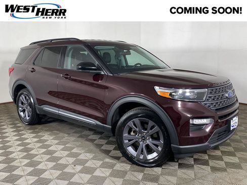 Used 2023 Ford Explorer XLT w/ Equipment Group 202A AWD/4WD image 1