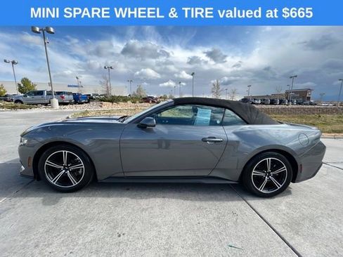 Used 2025 Ford Mustang Premium RWD image 4