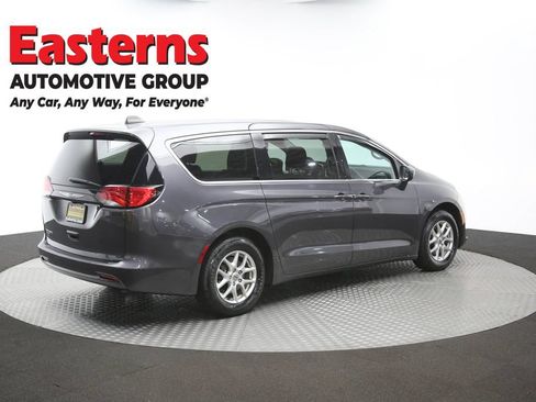 Used 2022 Chrysler Voyager LX FWD image 41