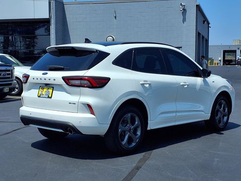 Used 2023 Ford Escape ST-Line w/ Tech Pack #1 AWD/4WD image 2