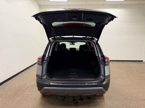 Used 2023 Nissan Rogue SL w/ SL Premium Package image 5