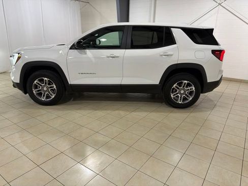 Used 2026 GMC Terrain Elevation FWD image 3
