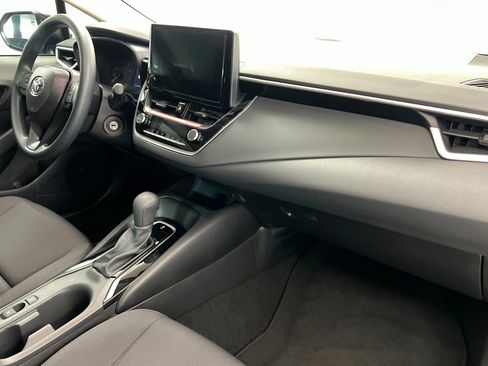 Used 2025 Toyota Corolla LE image 24