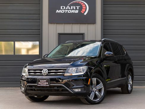 Used 2020 Volkswagen Tiguan SEL AWD/4WD image 3