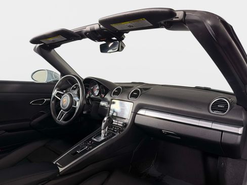 Used 2017 Porsche 718 Boxster S RWD image 21